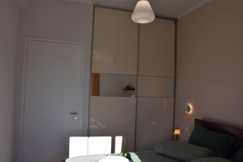Seashell Apartment -Near The Beach Артеміда Екстер'єр фото