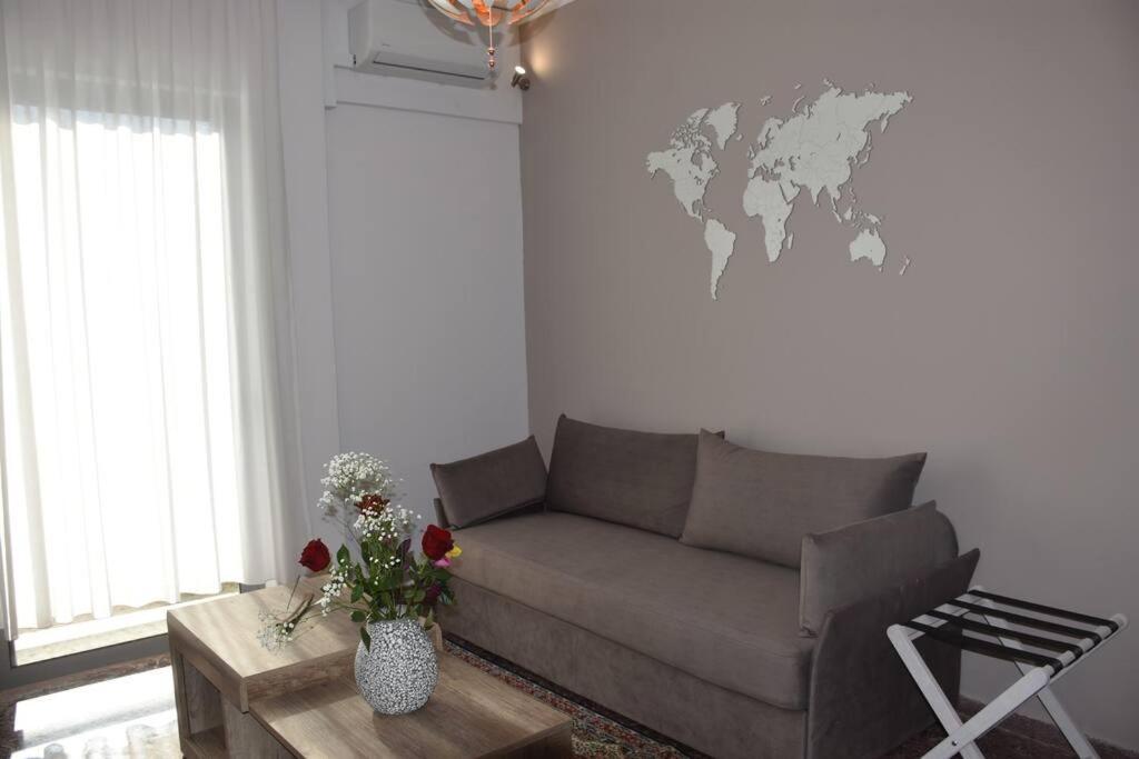 Seashell Apartment -Near The Beach Артеміда Екстер'єр фото